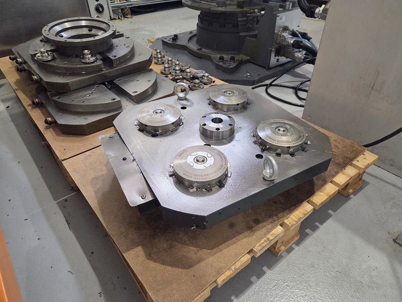 LIEBHERR LFS 380  2008