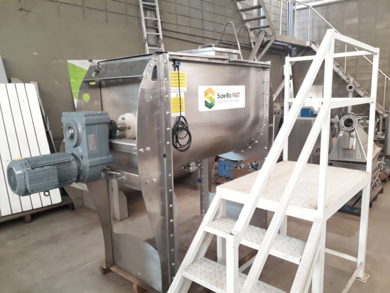 SUPERBIO ITALY SRL  Miscelatore a nastro elicoidale- Capacità 200L  2025