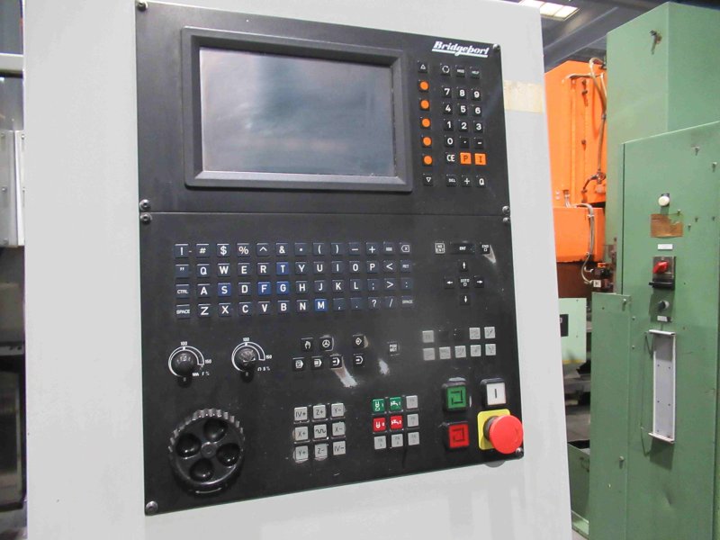 BRIDGEPORT VMC 560-22 CNC  1995