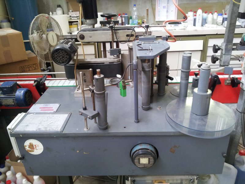 MARIN G&C ETICHETTATRICE AUTOMATICA PER FLACONI E BOTTIGLIE  1993