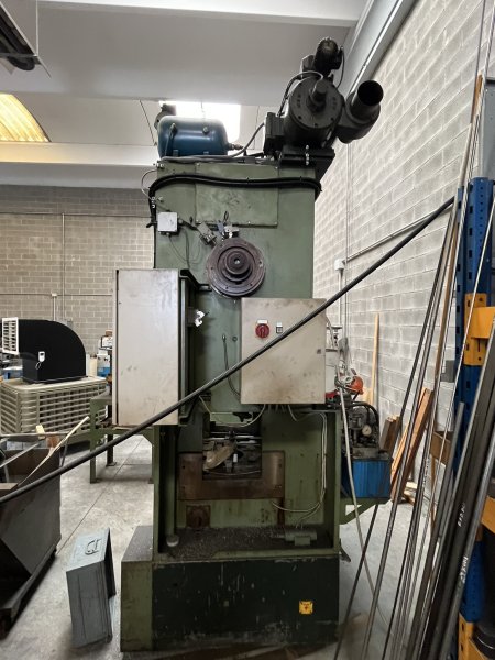 MANZONI PRESSE SPA Serie MR - 60 Ton 