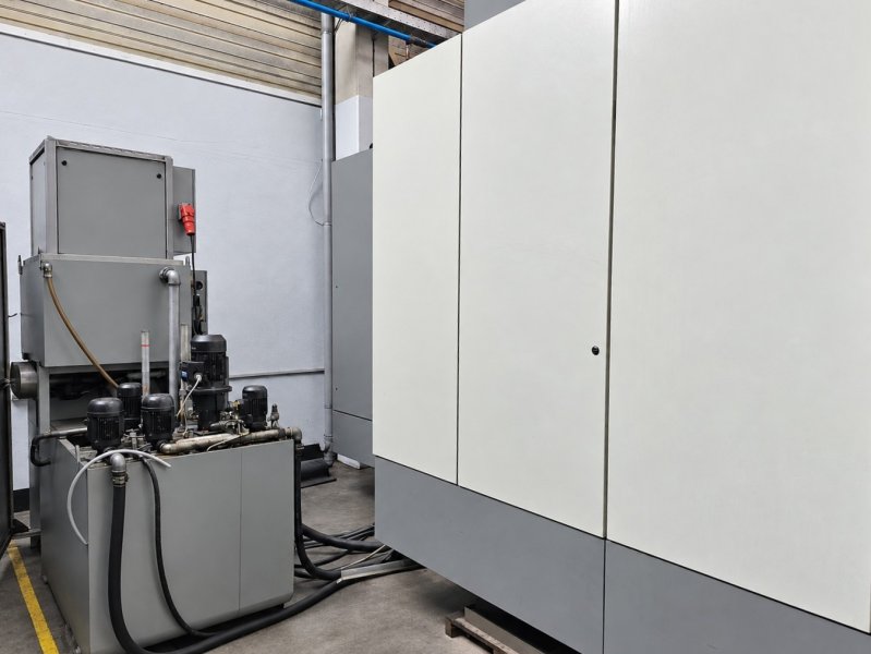 DECKEL MAHO DMU 200 P  2002