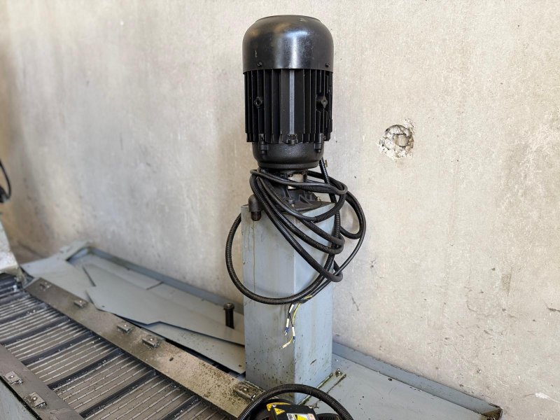 LEADWELL MV-40i 